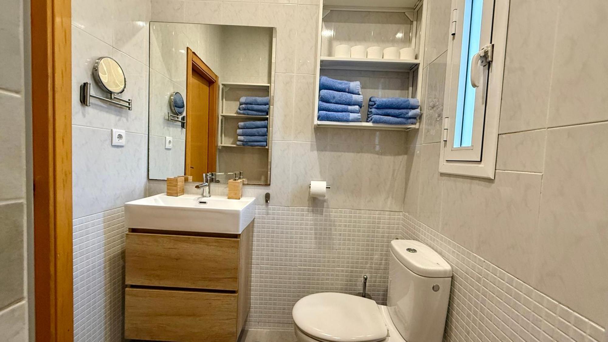 Apartamento Turistico Ciudad Jardin - Nervion. Seville Exterior photo
